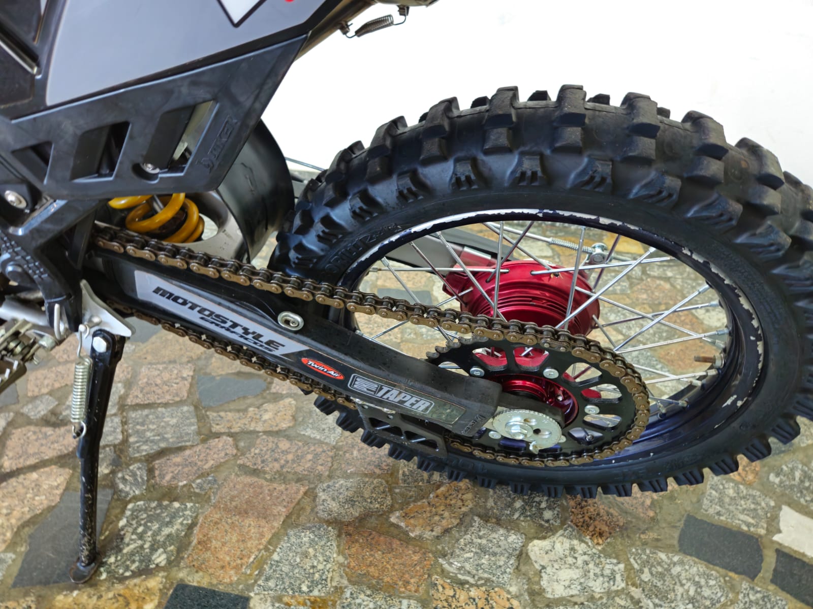 
								CRF 230 2008 full									
