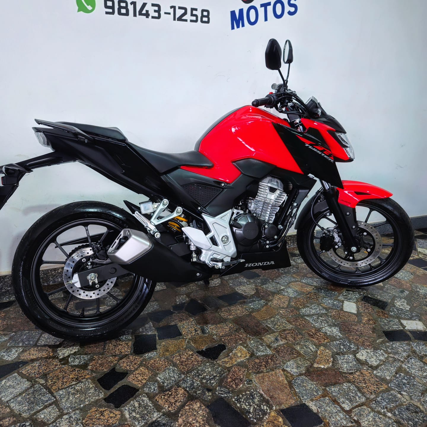 
								CB TWISTER 300 ABS 2023 full									