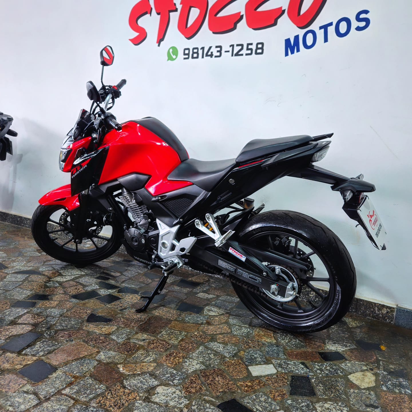 
								CB TWISTER 300 ABS 2023 full									