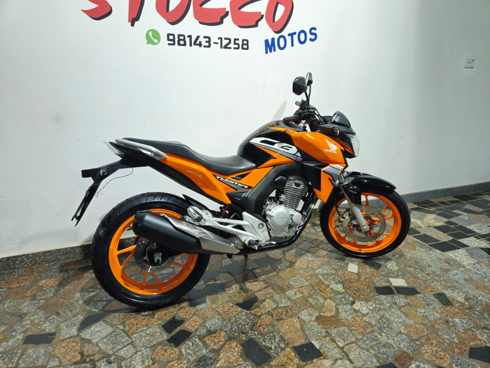 
								CB TWISTER ABS 2019 full									