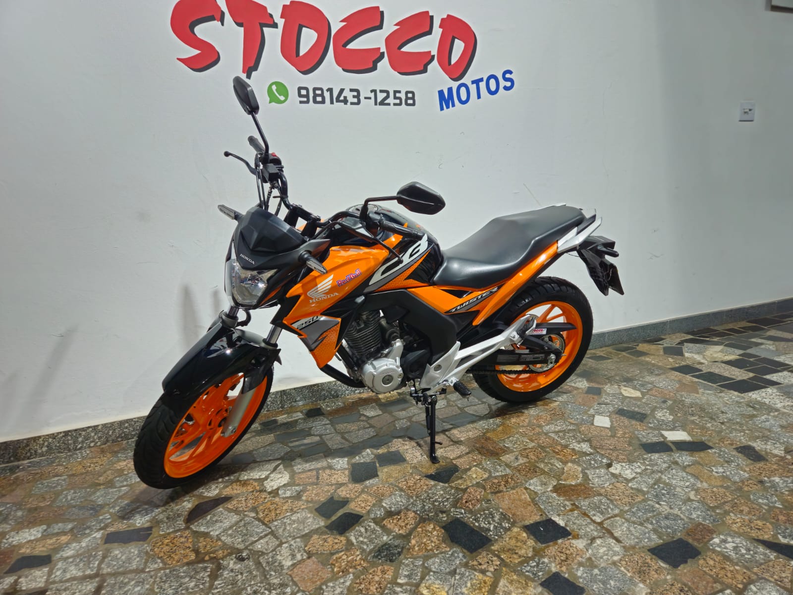 
								CB TWISTER ABS 2019 full									