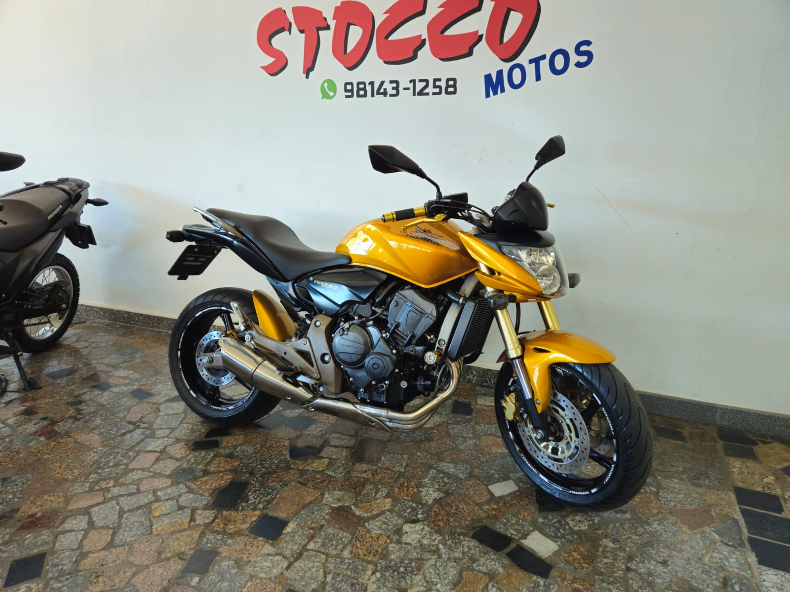 
								HORNET 600 2010 full									