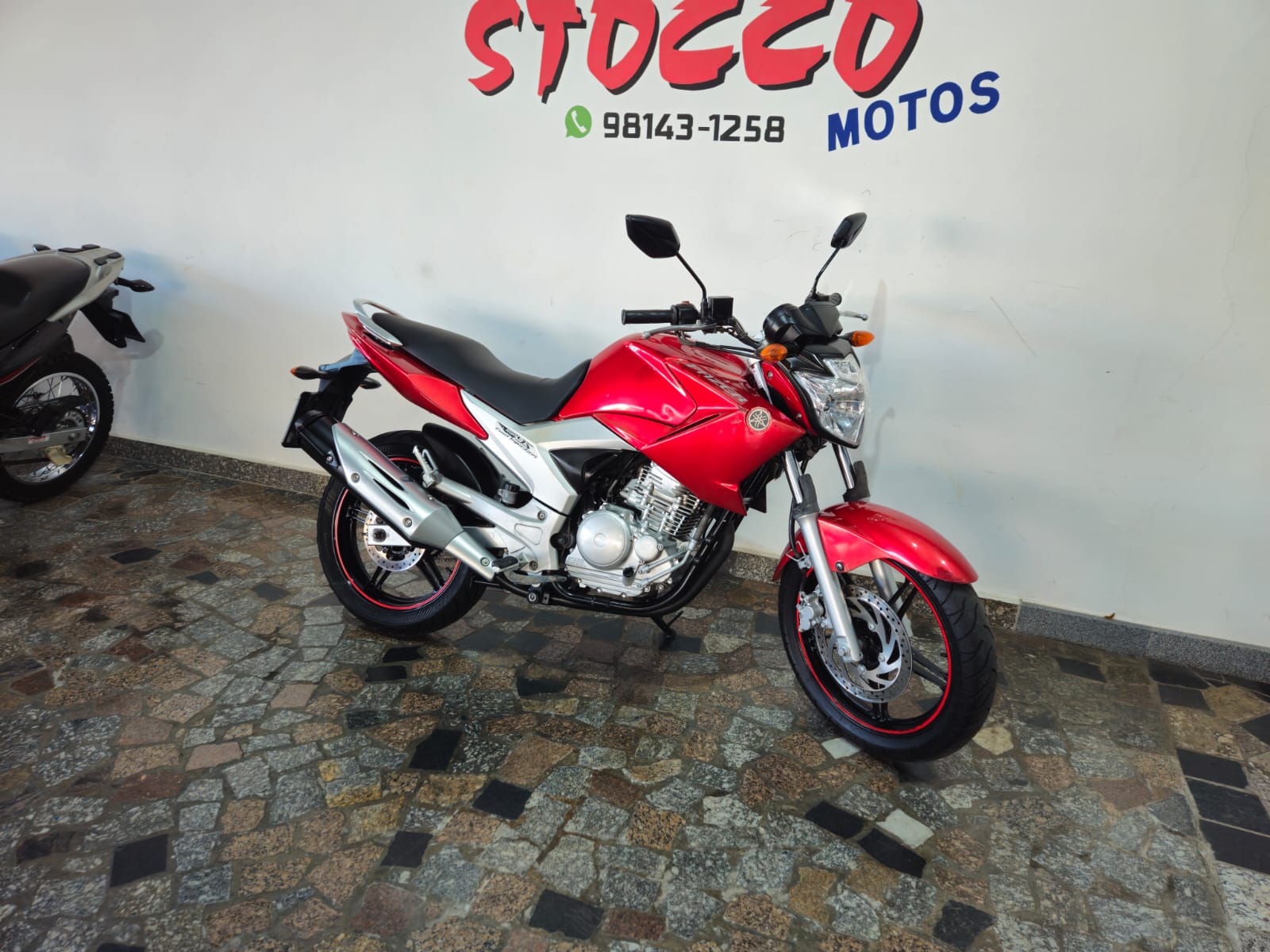 
								FAZER 250 2012 full									