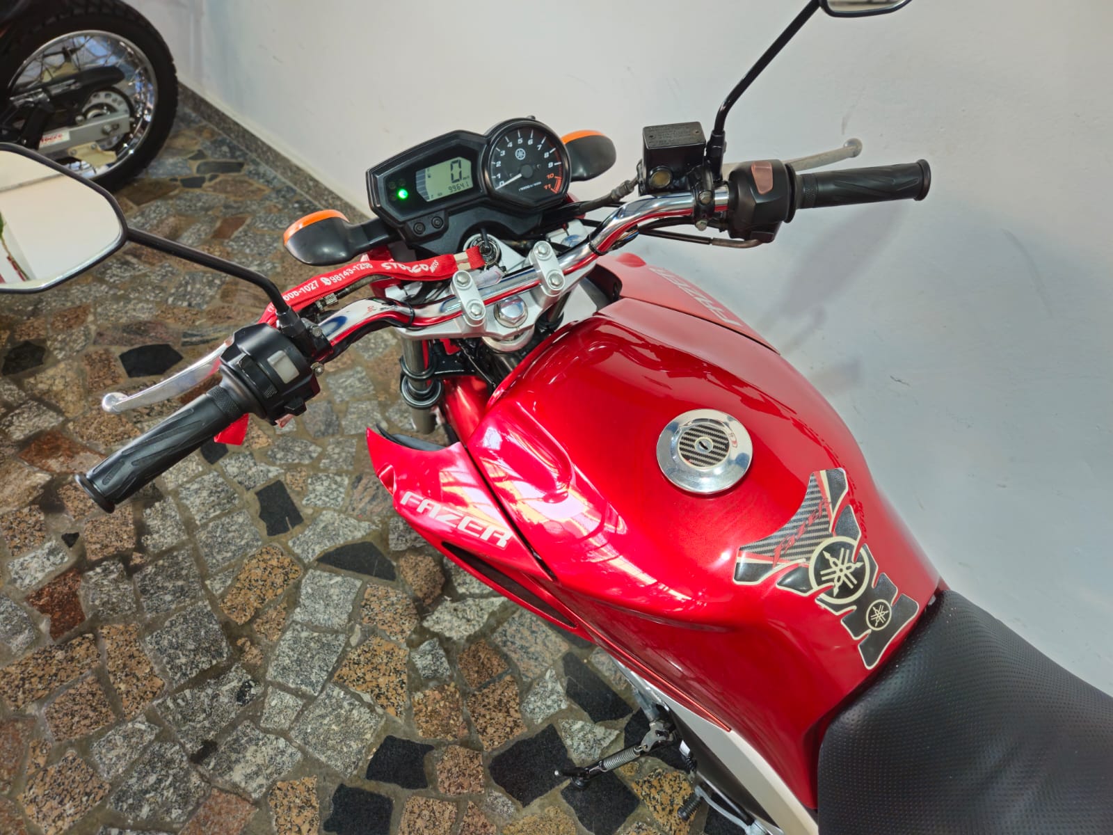 
								FAZER 250 2012 full									