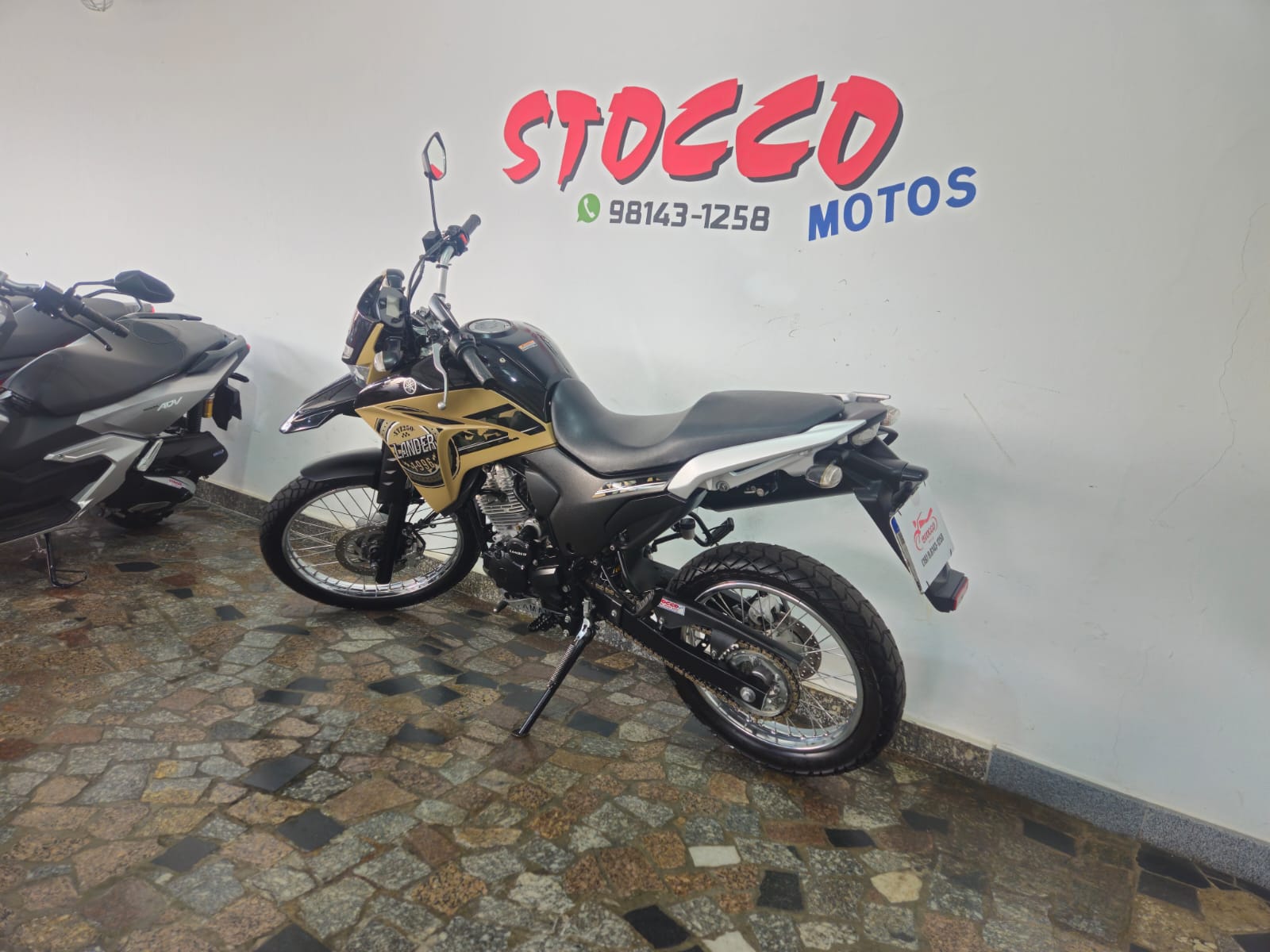 
								LANDER 250 2022 full									