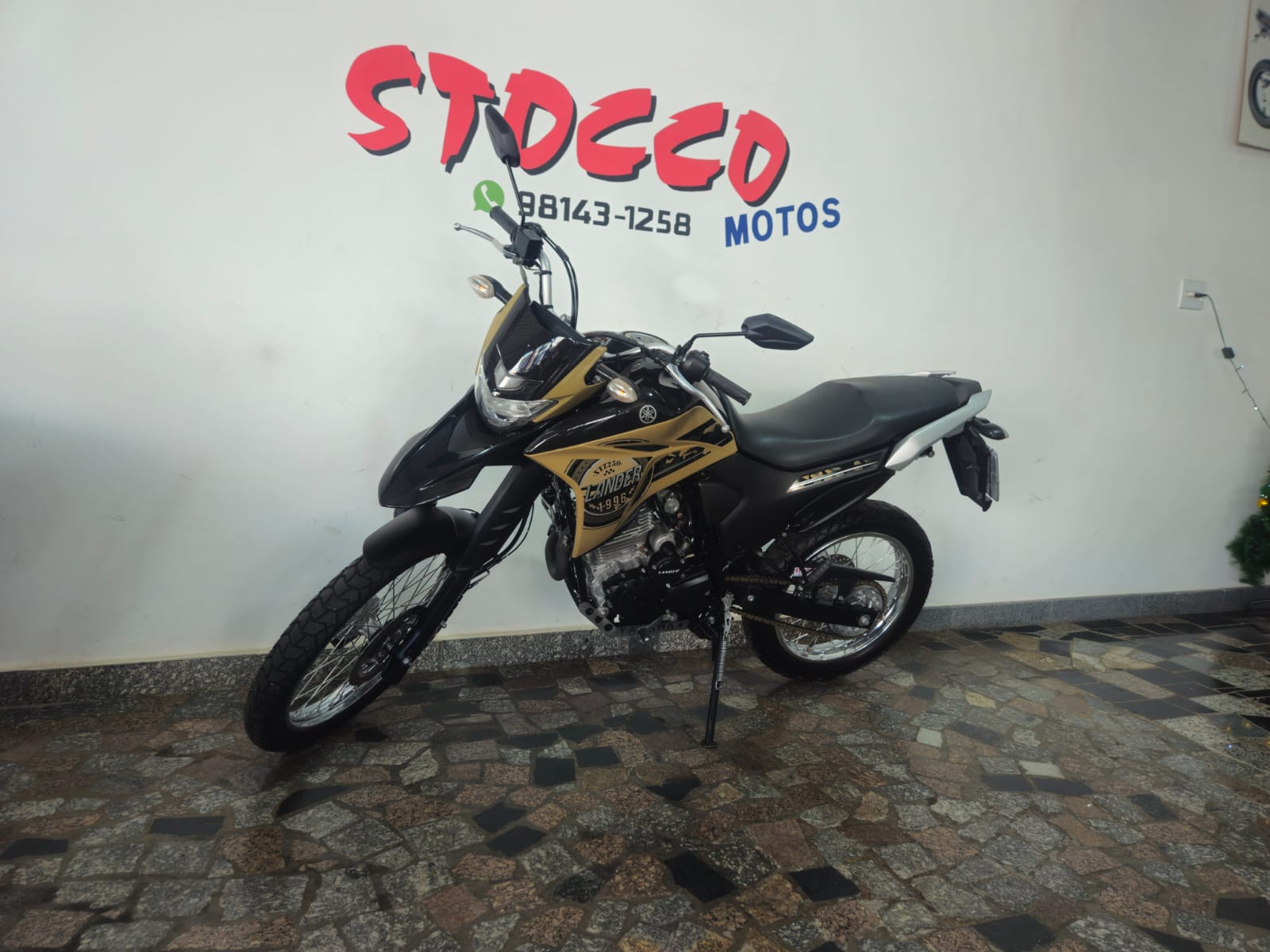 
								LANDER 250 2022 full									