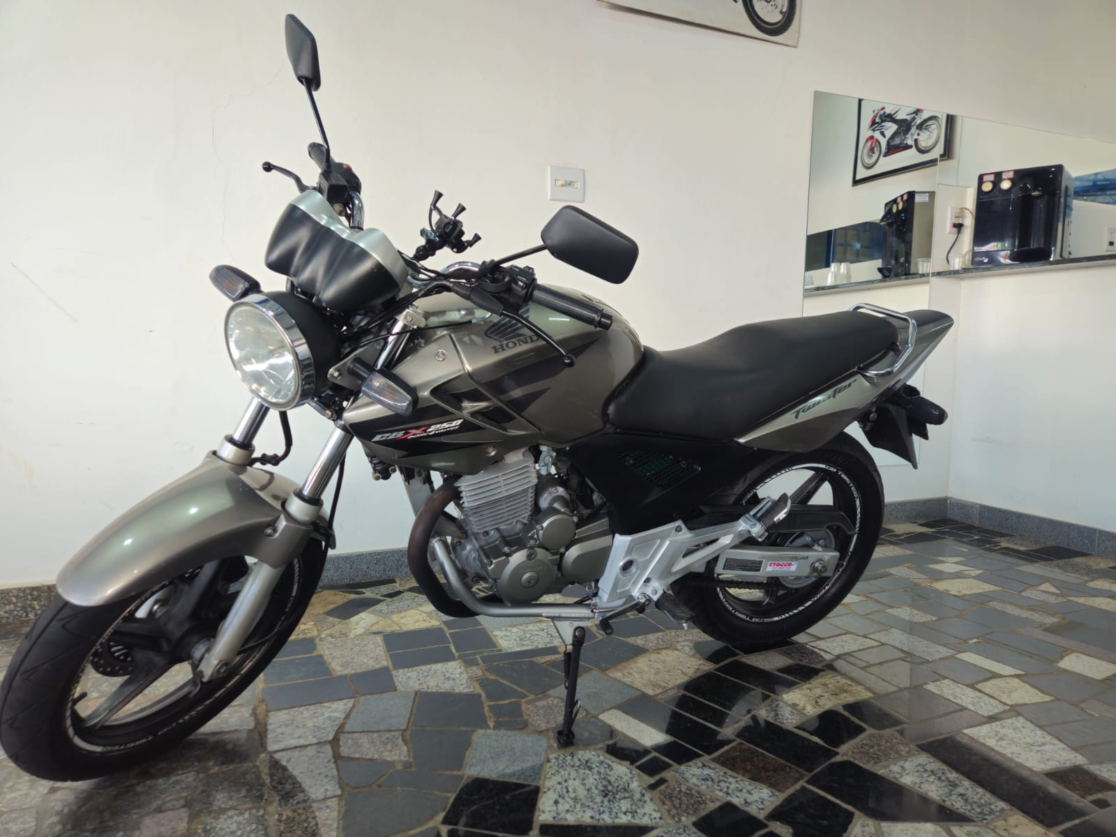 
								TWISTER 250 2008 full									