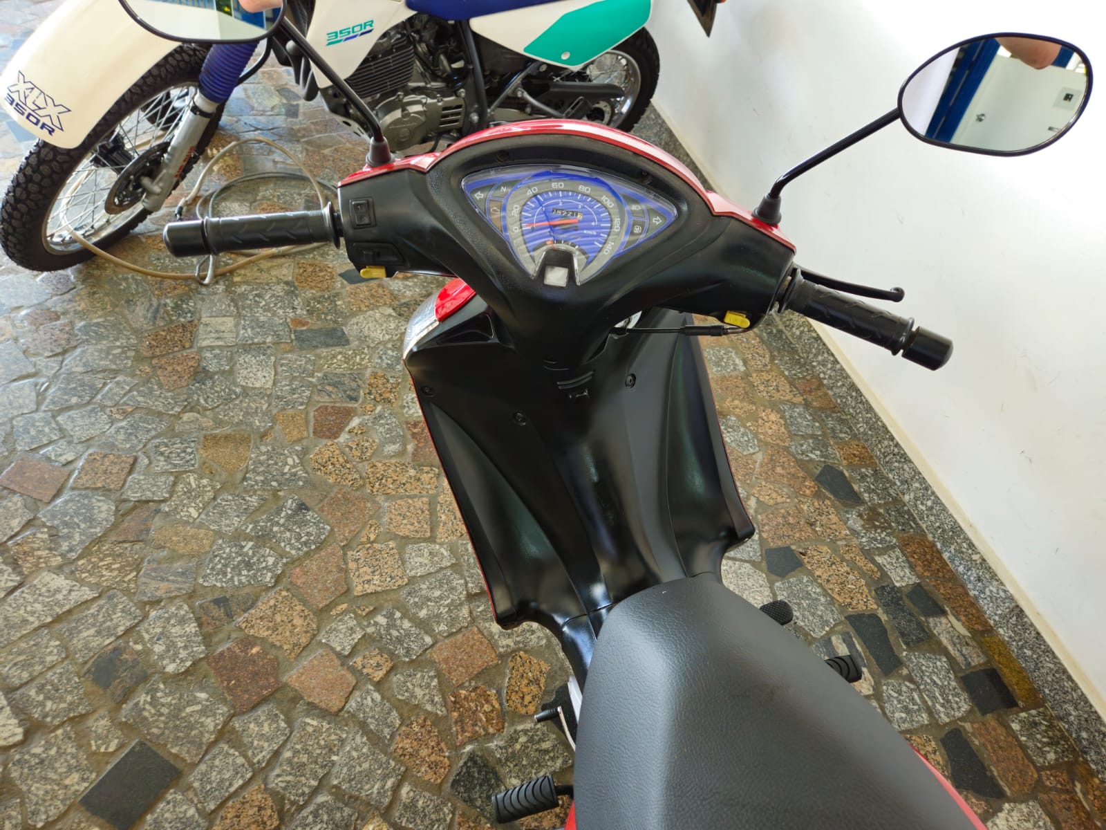 
								BIZ 125 ES 2014 full									