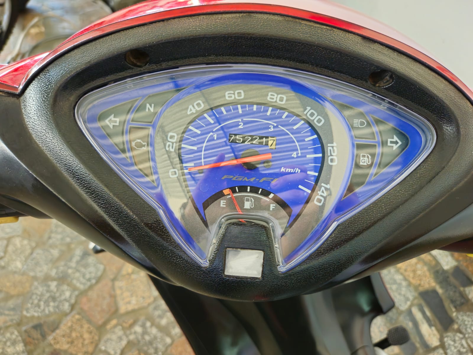 
								BIZ 125 ES 2014 full									