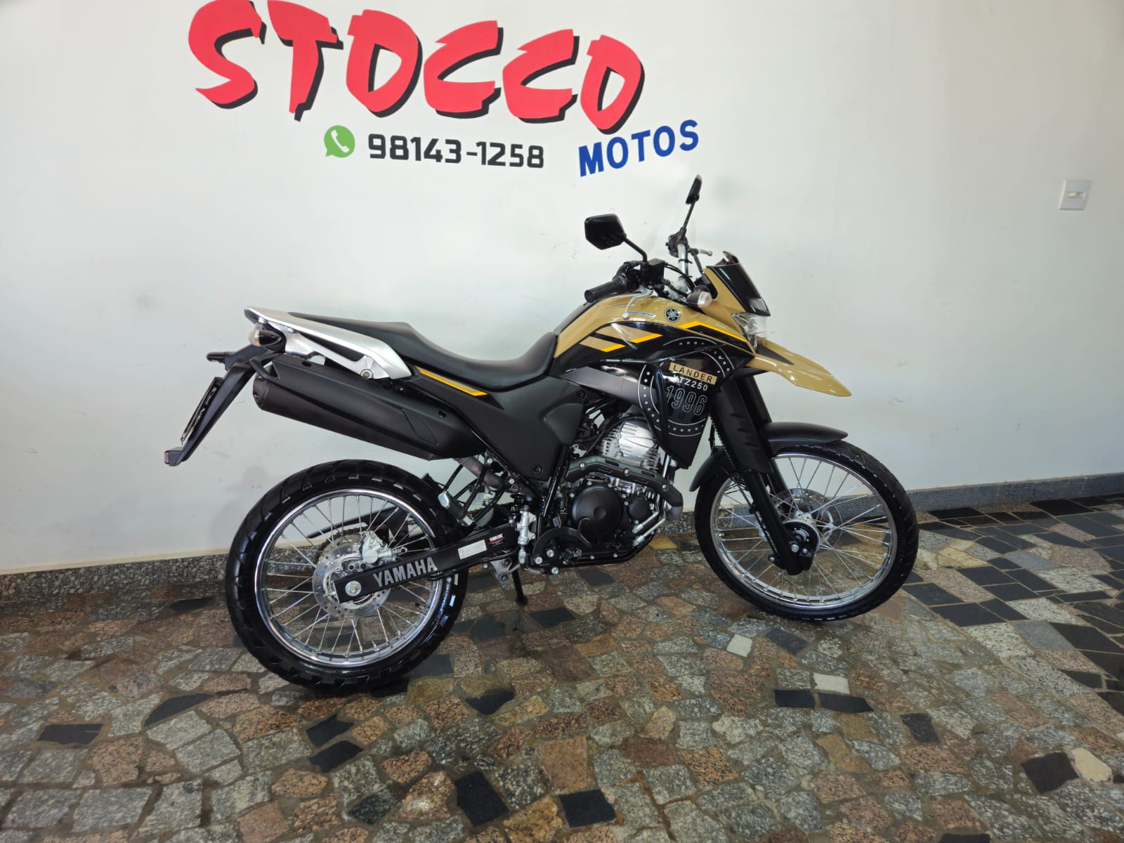 
								LANDER 250 2024 BEGE full									