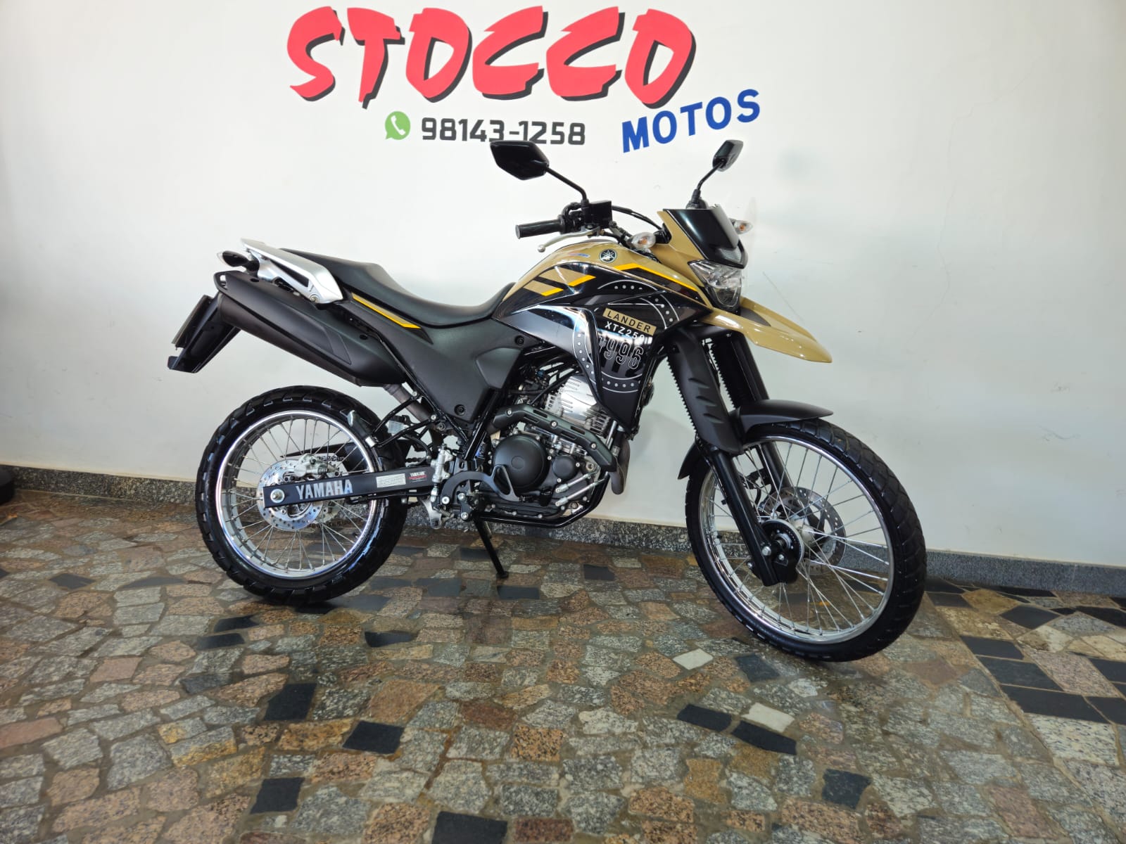 
								LANDER 250 2024 BEGE full									