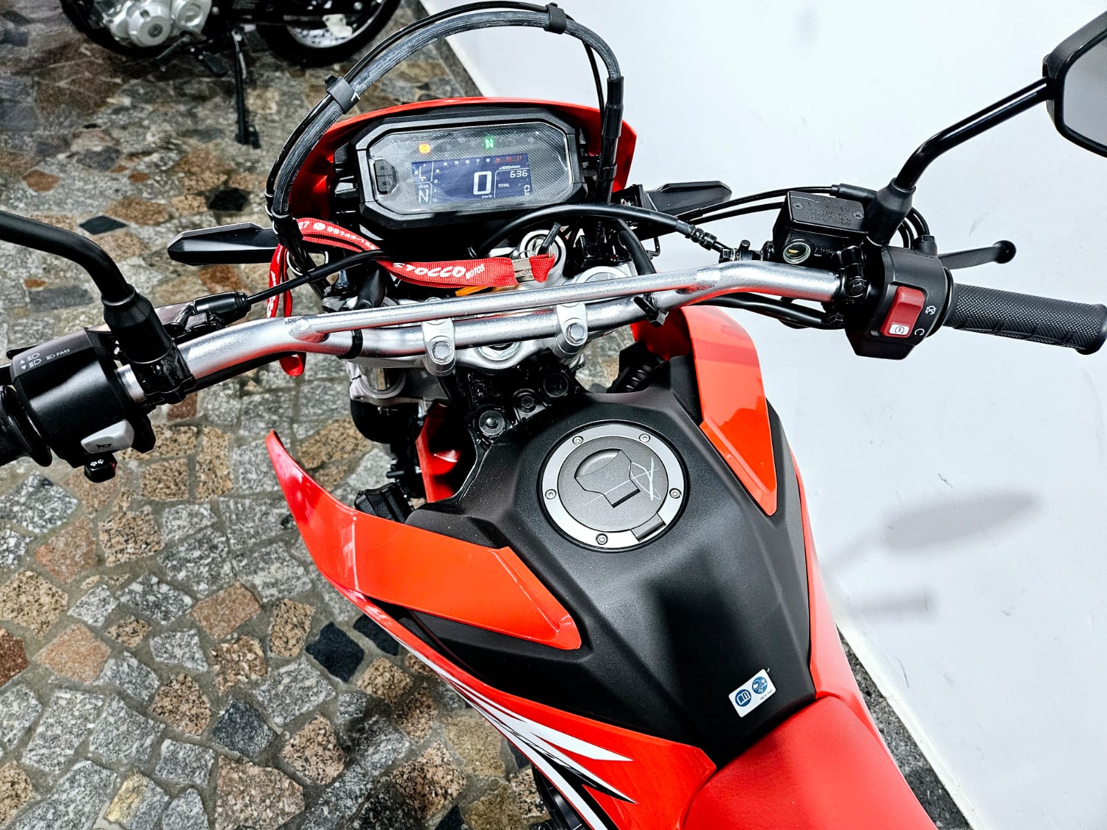 
								XR 300 TORNADO 2026 full									