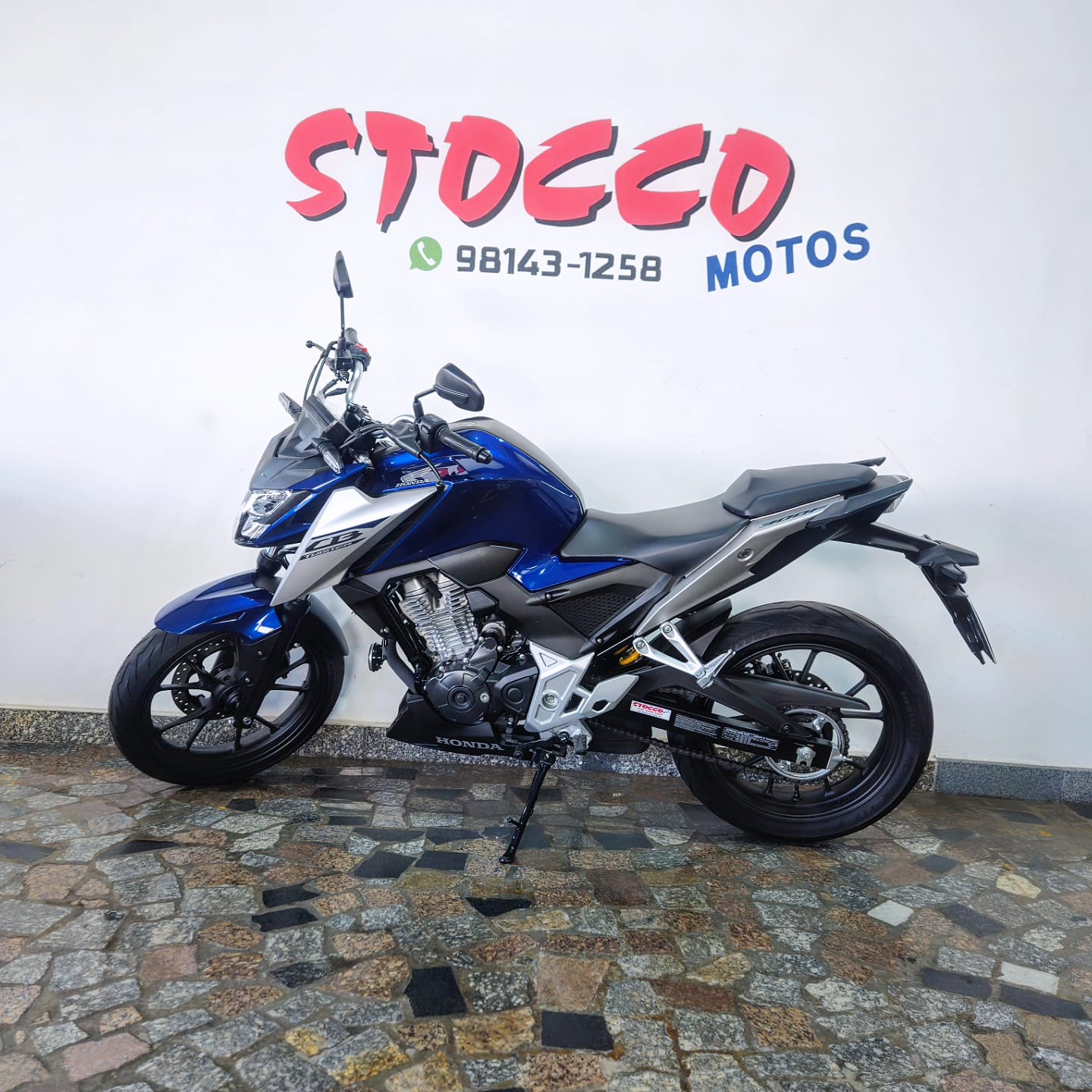 
								CB TWISTER 300 ABS 2026 full									