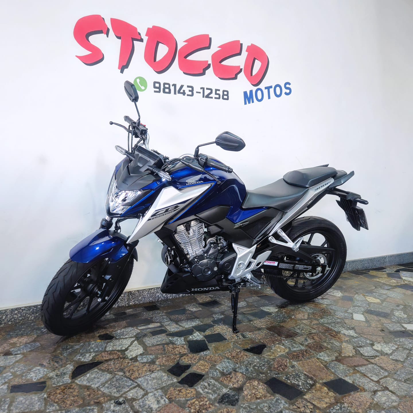 
								CB TWISTER 300 ABS 2026 full									