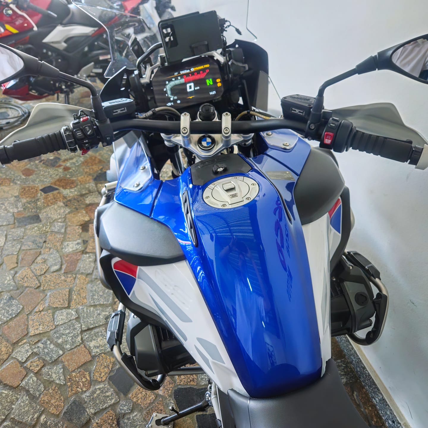 
								BMW GS 1250 HP full									