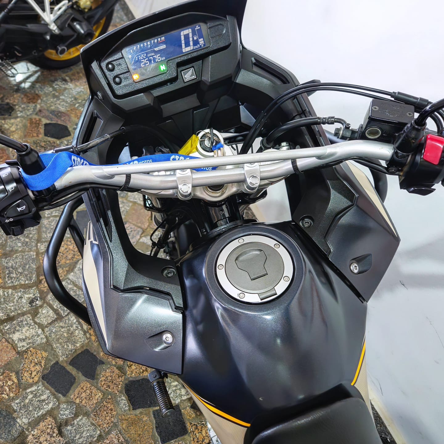 
								XRE 300 ADVENTURE 2023 full									