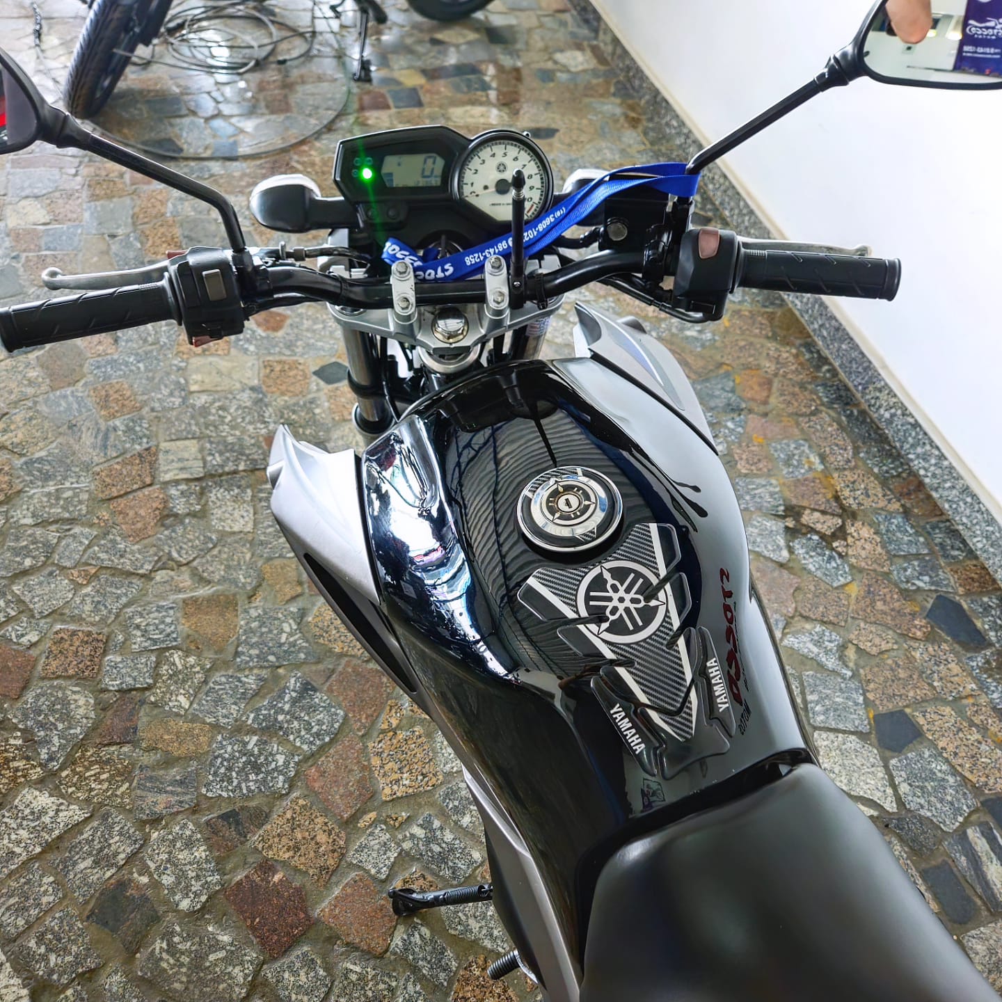 
								FAZER 250 2015 full									
