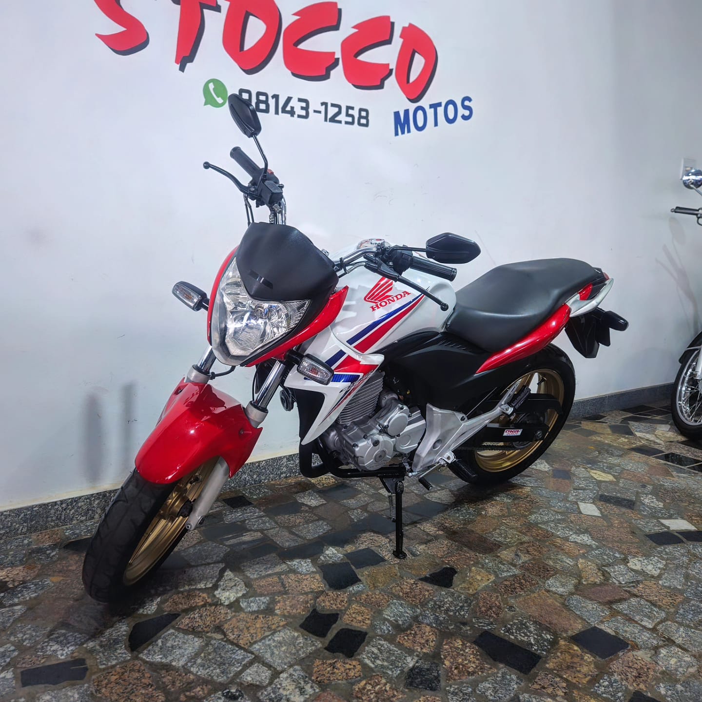 
								CB 300R 2015 full									