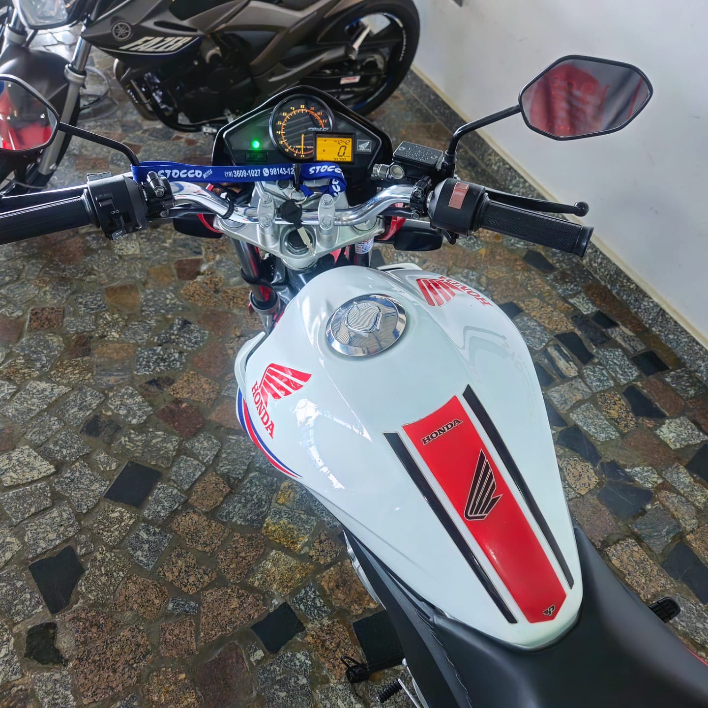 
								CB 300R 2015 full									