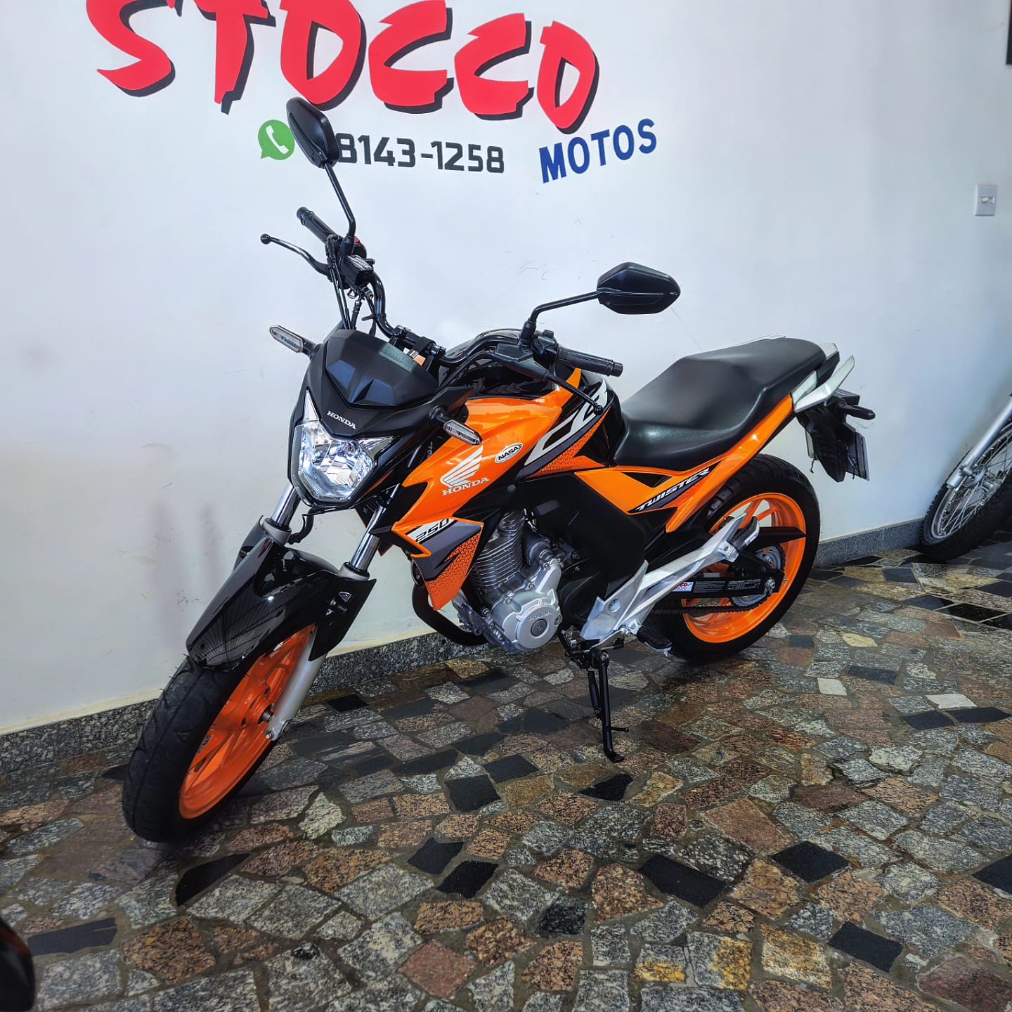 
								CB 250 TWISTER ABS 2019 full									