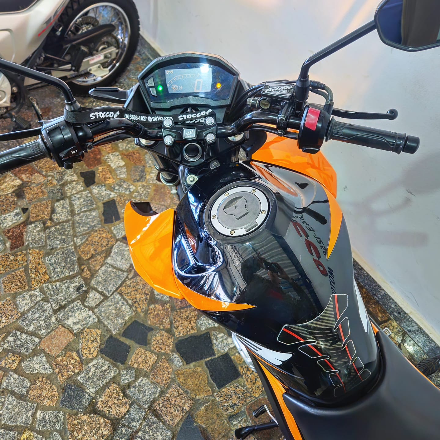 
								CB 250 TWISTER ABS 2019 full									