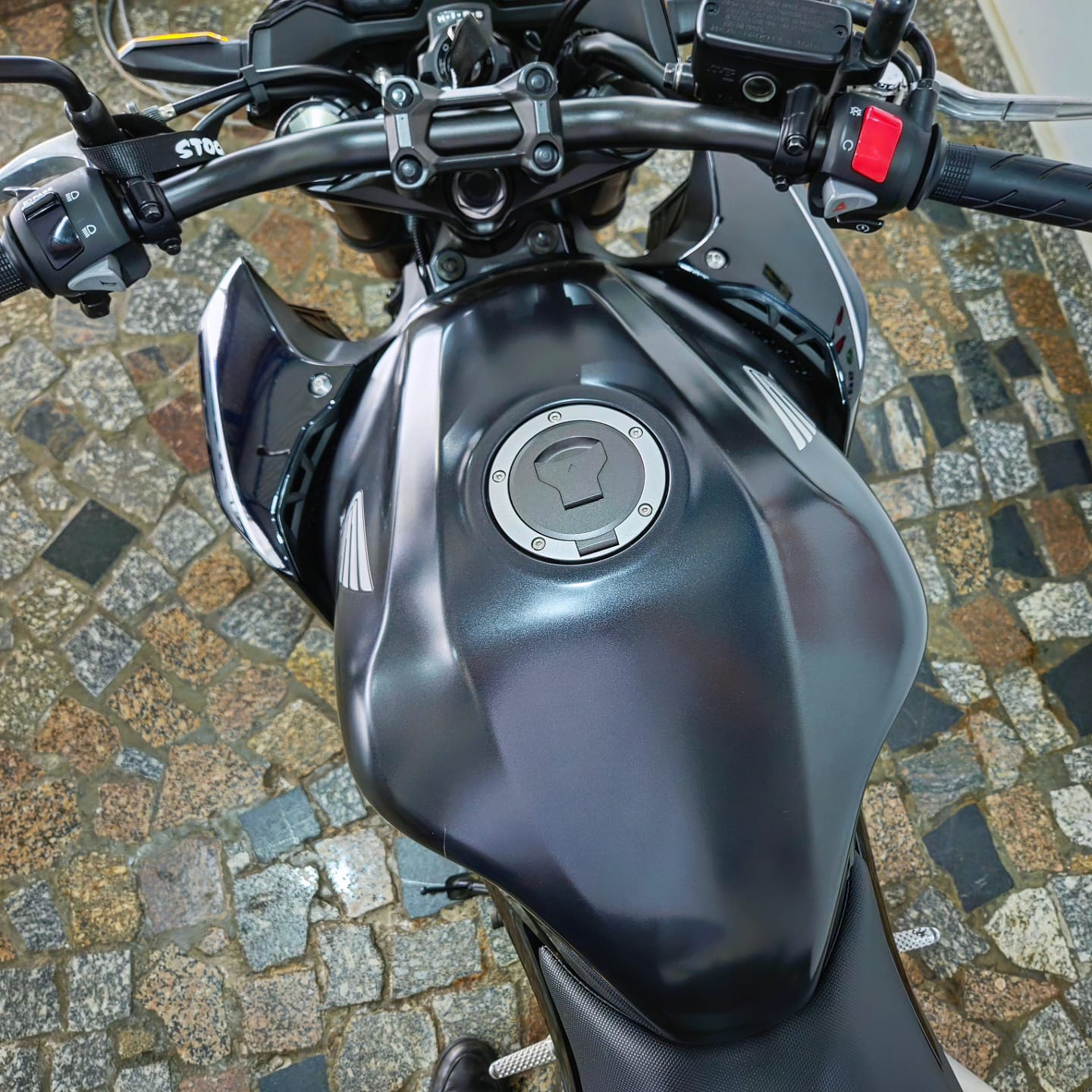 
								CB 500F 2023 full									