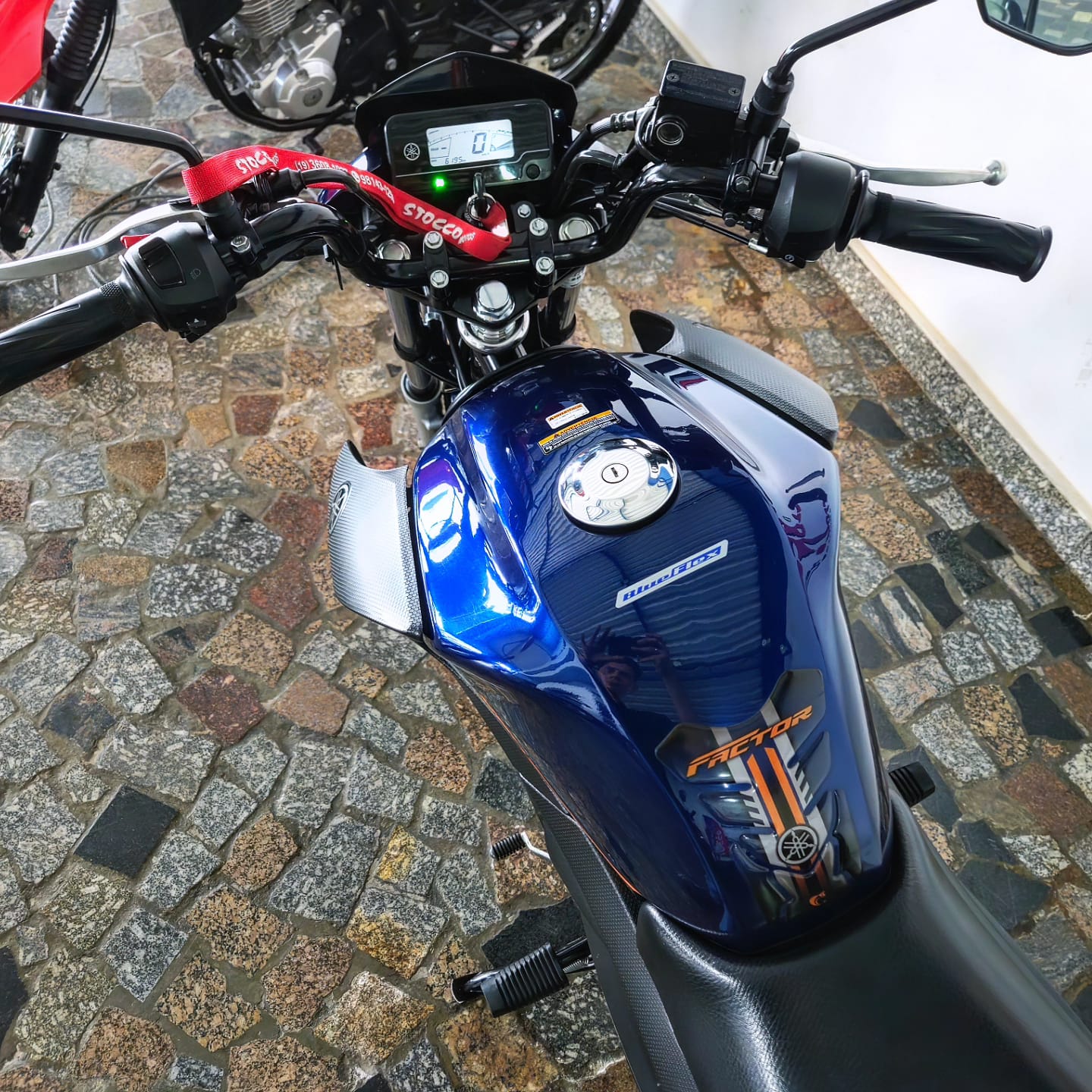 
								FACTOR 150 ED 2024 AZUL full									