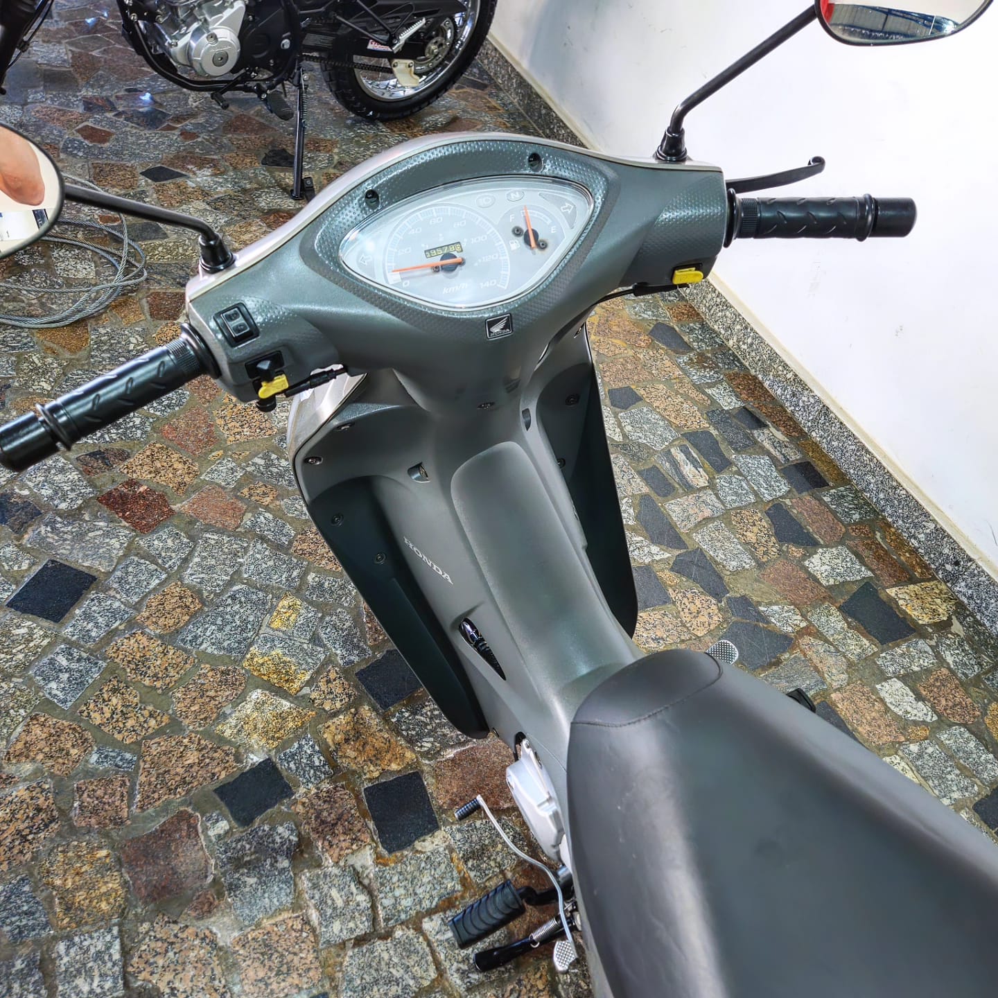 
								BIZ 125 ES 2008 full									