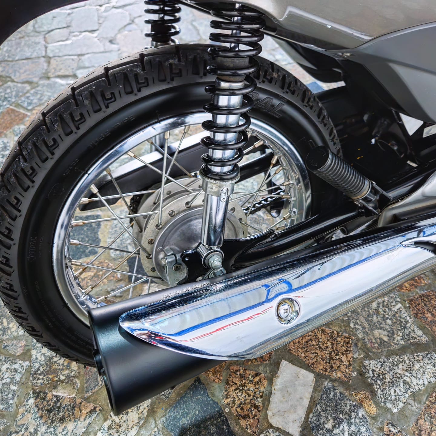 
								BIZ 125 ES 2008 full									
